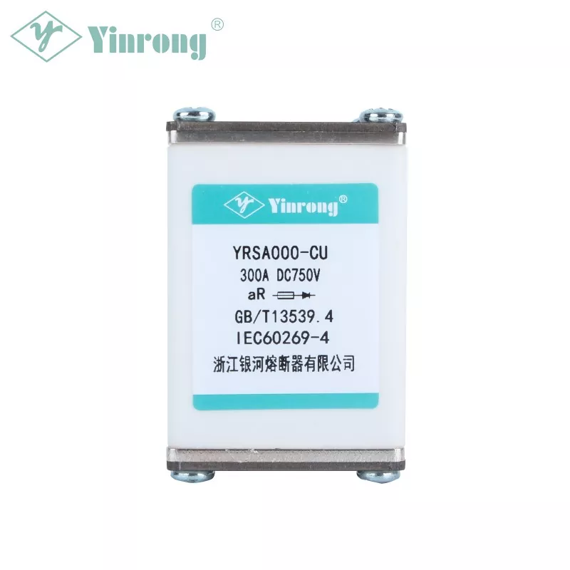Fius Kelajuan Tinggi 750V
